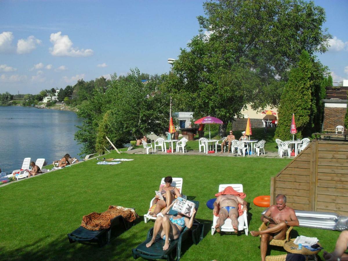 Hotel Fortuna Senec Eksteriør bilde